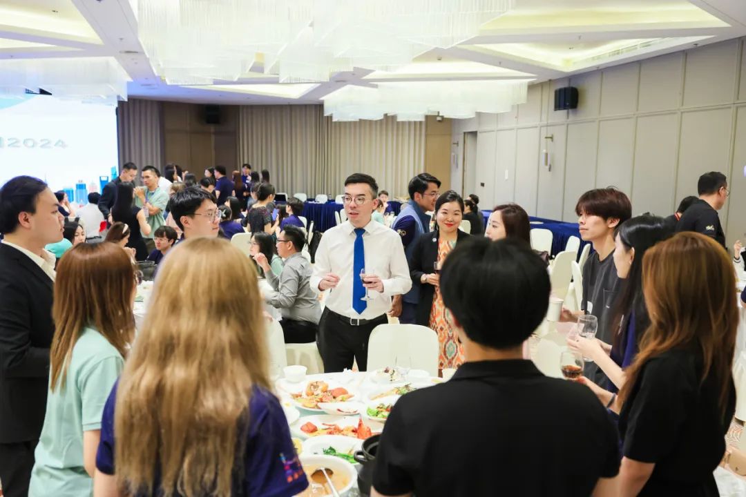 沪港同心实习计划-内地港生团丨启航梦想，体验上海